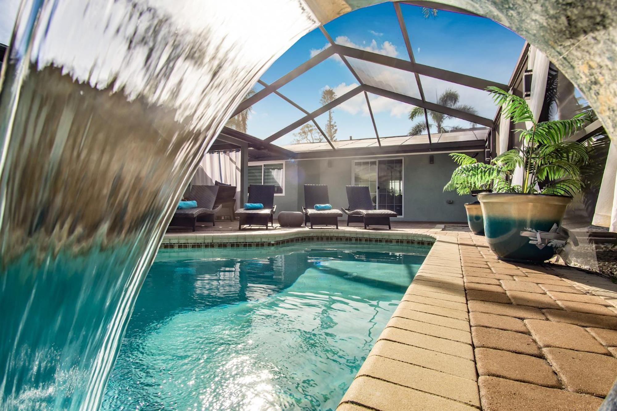 Beach Cottage With Heated Pool Just Off Siesta Key Sarasota Exterior foto